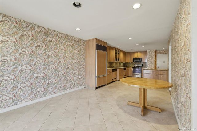 360 Shore Road 6L & 6M, Long Beach, NY 11561