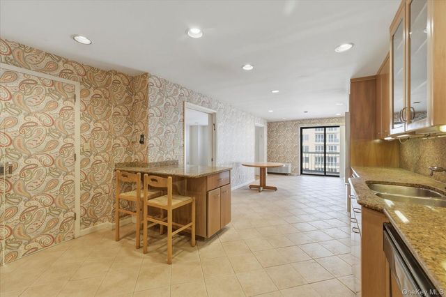 360 Shore Road 6L & 6M, Long Beach, NY 11561