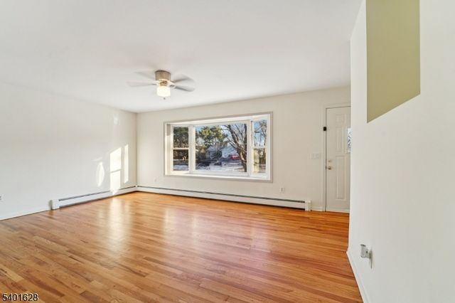 30 Scenic Dr, Green Twp., NJ 07821