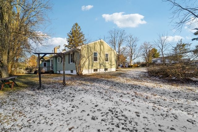 30 Scenic Dr, Green Twp., NJ 07821