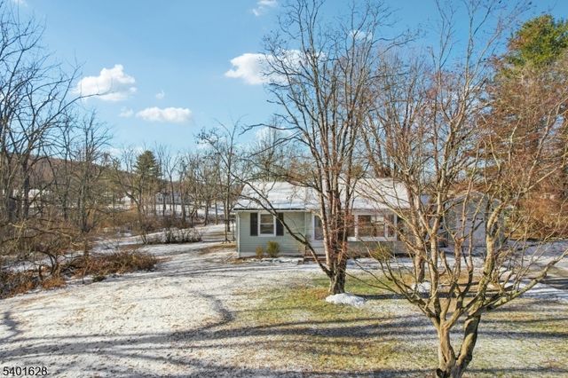 30 Scenic Dr, Green Twp., NJ 07821