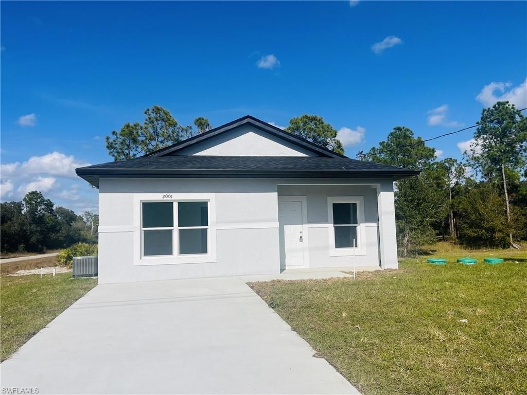 318 Lenz AVE, Lehigh Acres, FL 33974