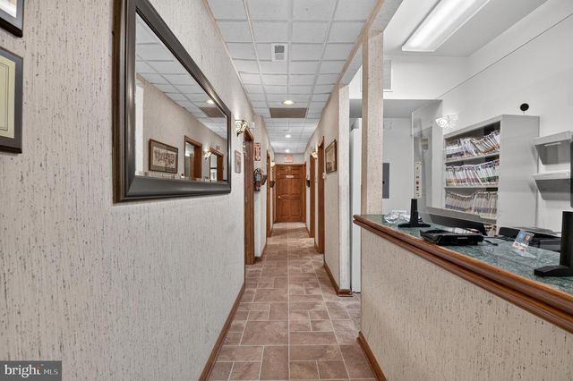 4123 CONNECTICUT AVE NW, Washington, DC 20008
