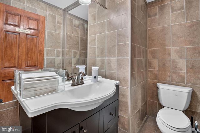 4123 CONNECTICUT AVE NW, Washington, DC 20008