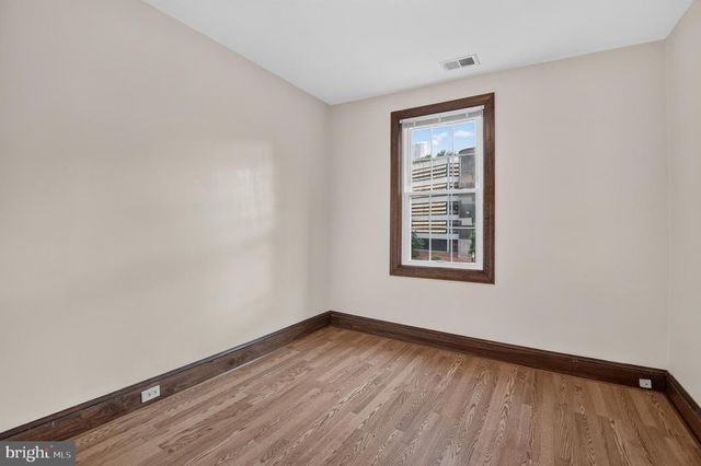 4123 CONNECTICUT AVE NW, Washington, DC 20008