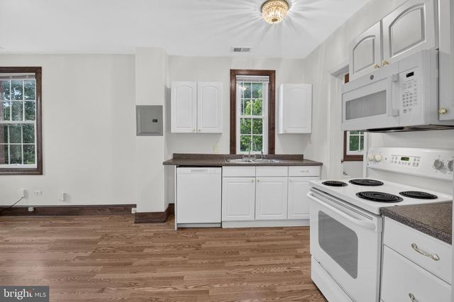 4123 CONNECTICUT AVE NW, Washington, DC 20008