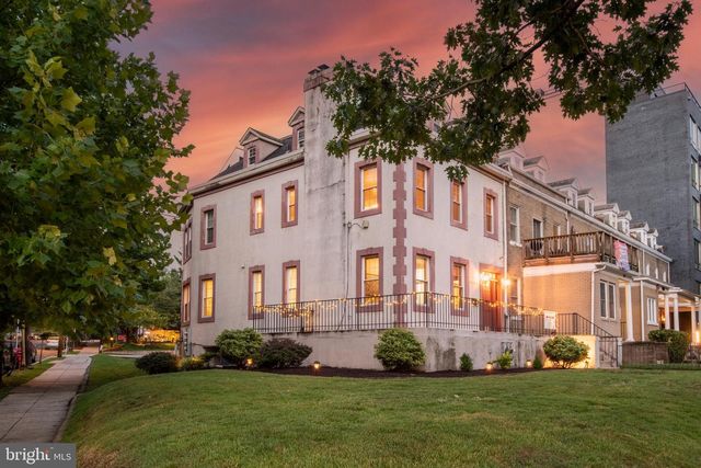 4123 CONNECTICUT AVE NW, Washington, DC 20008