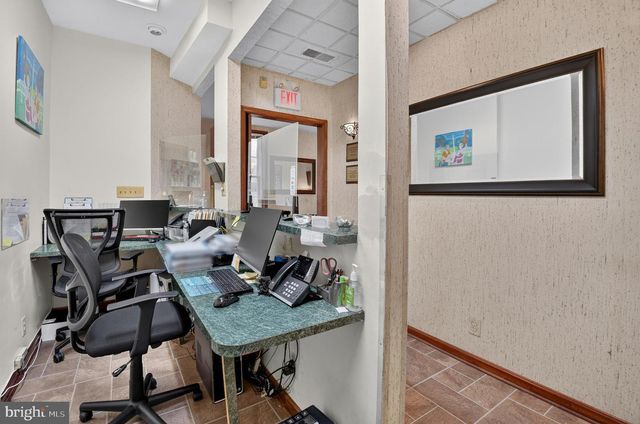 4123 CONNECTICUT AVE NW, Washington, DC 20008