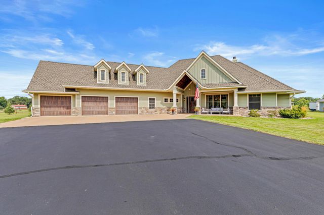14549 Furman Street NE, Forest Lake, MN 55025