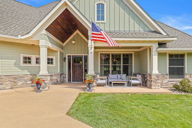14549 Furman Street NE, Forest Lake, MN 55025