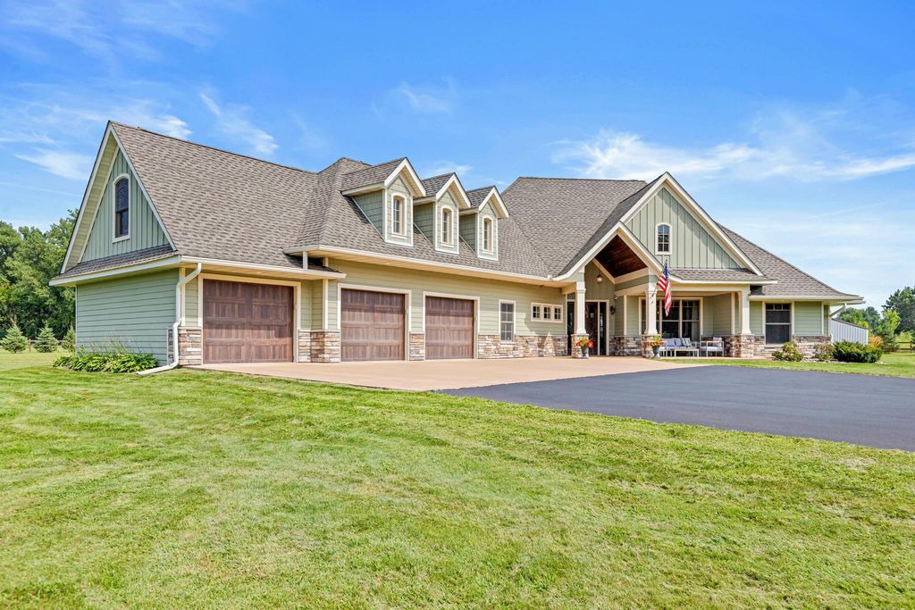 14549 Furman Street NE, Forest Lake, MN 55025 — photo 2