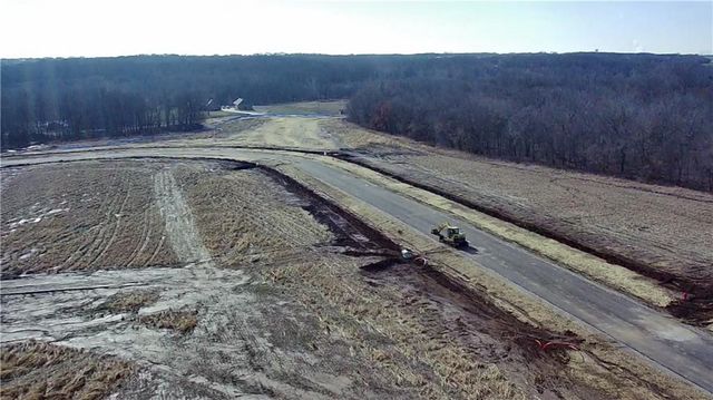 14609 Stringtown Drive, Lake Lotawana, MO 64086