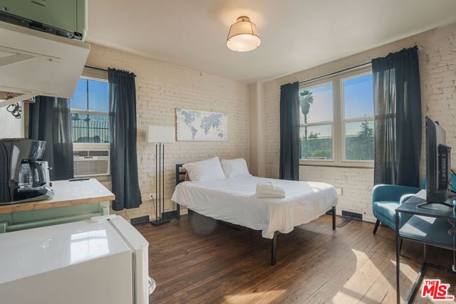 2731 Beverly Boulevard, Los Angeles, CA 90057