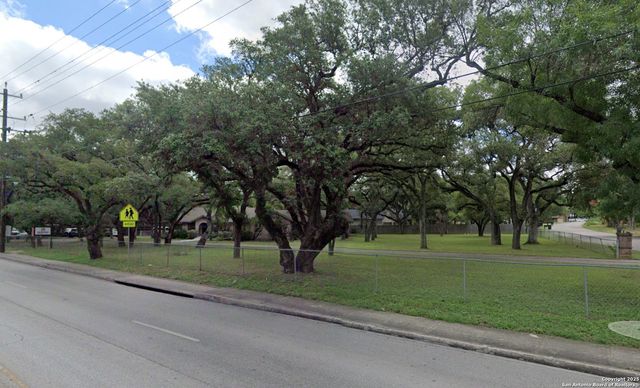 3004 Nacogdoches, San Antonio, TX 78217