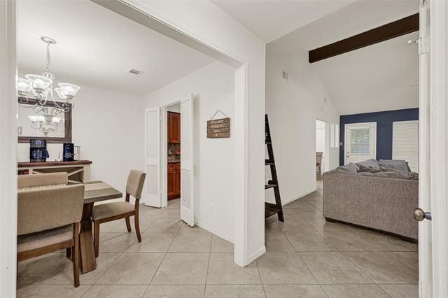842 Walbrook Drive, Houston, TX 77062
