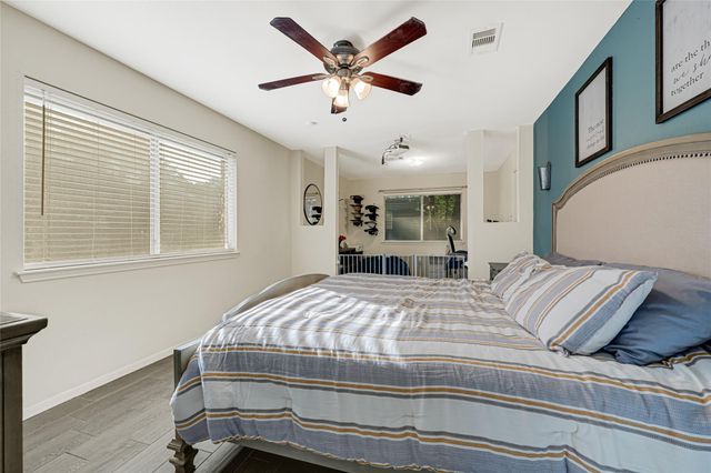 842 Walbrook Drive, Houston, TX 77062