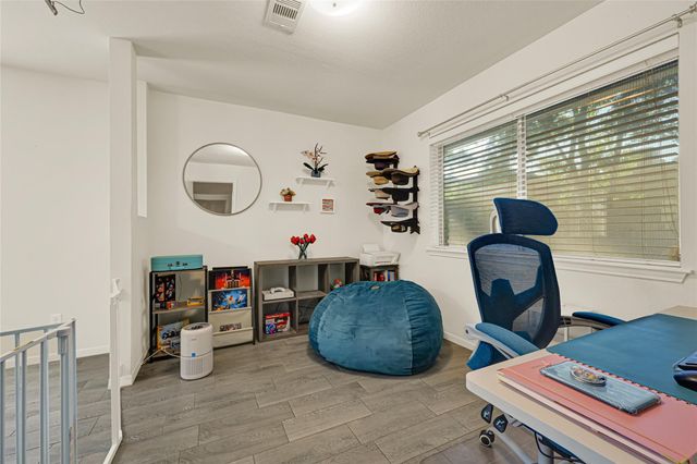 842 Walbrook Drive, Houston, TX 77062