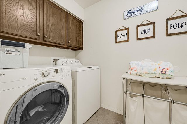842 Walbrook Drive, Houston, TX 77062
