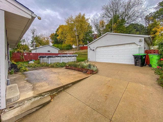 808 Birchwood DRIVE, Beaver Dam, WI 53916