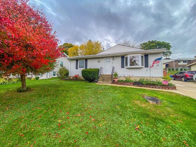 808 Birchwood DRIVE, Beaver Dam, WI 53916