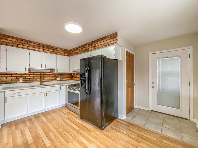 808 Birchwood DRIVE, Beaver Dam, WI 53916