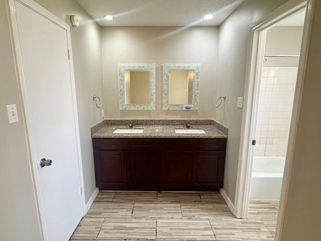 9622 Sandstone Street, Houston, TX 77036