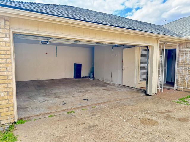 9622 Sandstone Street, Houston, TX 77036