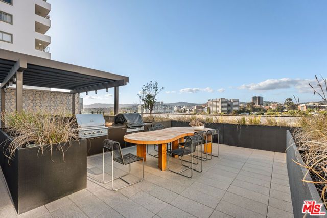 10777 Wilshire Boulevard 201, Los Angeles, CA 90024