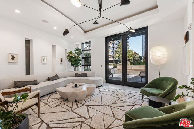 10777 Wilshire Boulevard 201, Los Angeles, CA 90024