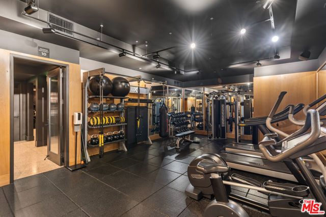 10777 Wilshire Boulevard 201, Los Angeles, CA 90024