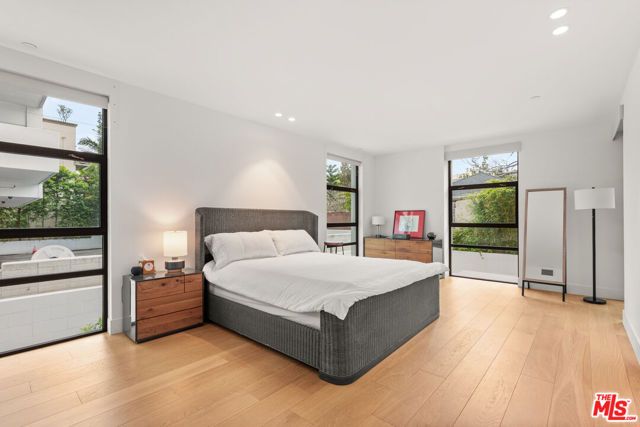 10777 Wilshire Boulevard 201, Los Angeles, CA 90024