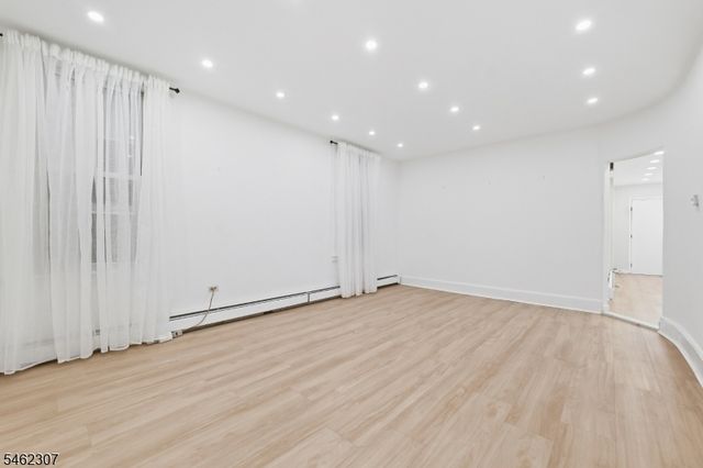 813 20Th St, Union City, NJ 07087