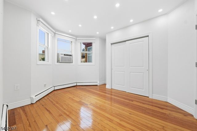 813 20Th St, Union City, NJ 07087