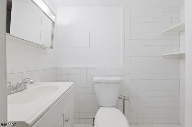 813 20Th St, Union City, NJ 07087