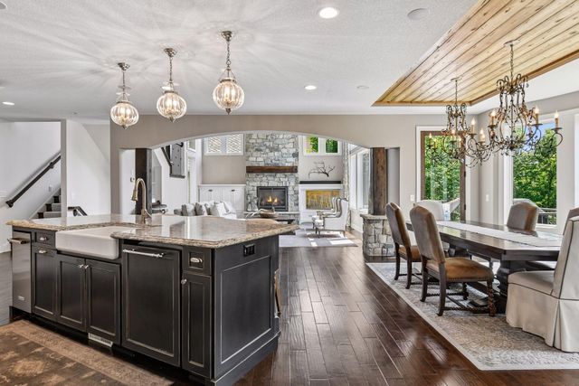 9690 Sky Lane, Eden Prairie, MN 55347