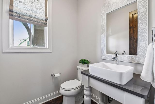 9690 Sky Lane, Eden Prairie, MN 55347