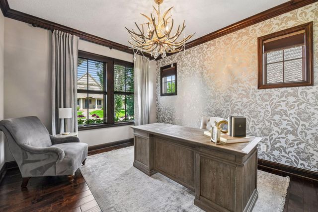 9690 Sky Lane, Eden Prairie, MN 55347