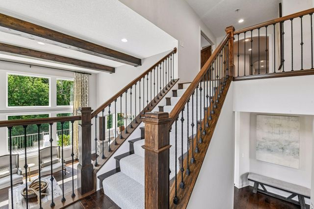 9690 Sky Lane, Eden Prairie, MN 55347
