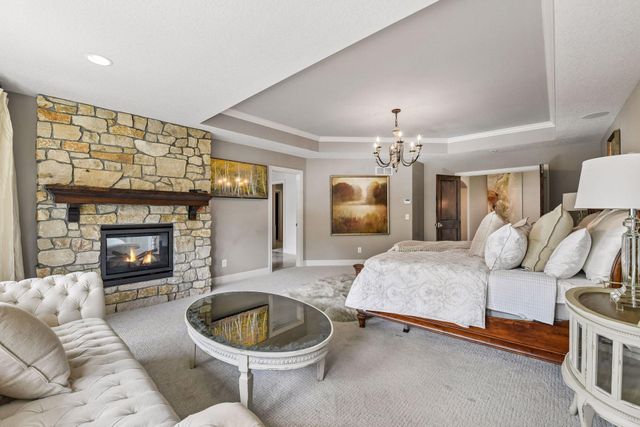 9690 Sky Lane, Eden Prairie, MN 55347