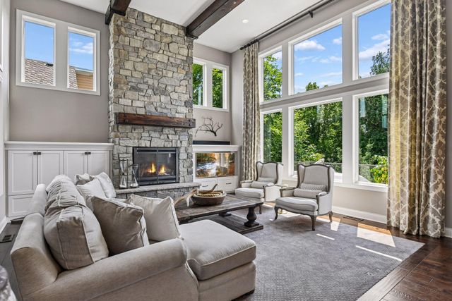 9690 Sky Lane, Eden Prairie, MN 55347