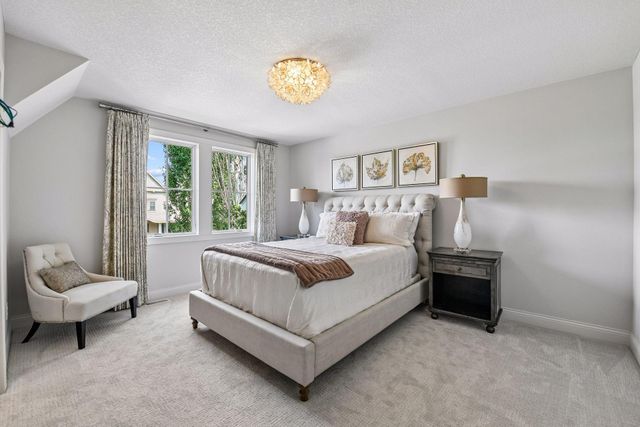 9690 Sky Lane, Eden Prairie, MN 55347