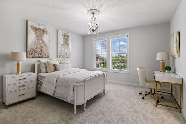 9690 Sky Lane, Eden Prairie, MN 55347