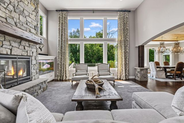9690 Sky Lane, Eden Prairie, MN 55347