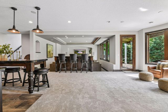 9690 Sky Lane, Eden Prairie, MN 55347
