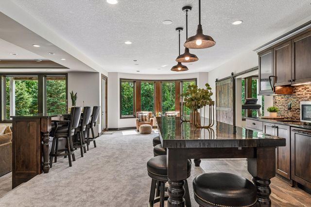 9690 Sky Lane, Eden Prairie, MN 55347