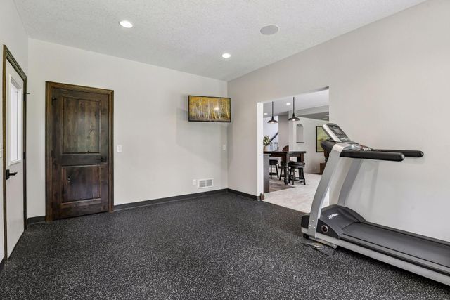 9690 Sky Lane, Eden Prairie, MN 55347
