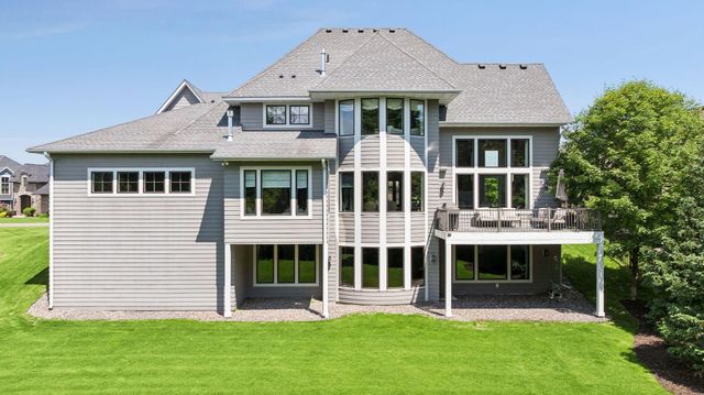 9690 Sky Lane, Eden Prairie, MN 55347