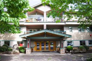 360 Knechtel Way NE #402, Bainbridge Island, WA 98110