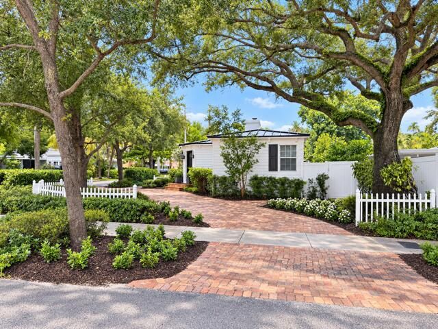 104 NE 17TH Avenue, Fort Lauderdale, FL 33301