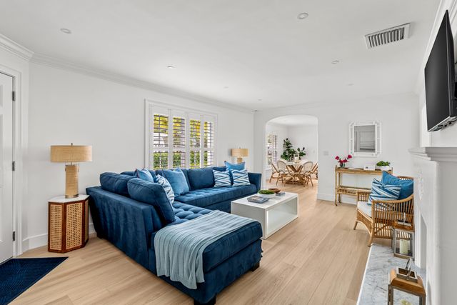 104 NE 17TH Avenue, Fort Lauderdale, FL 33301